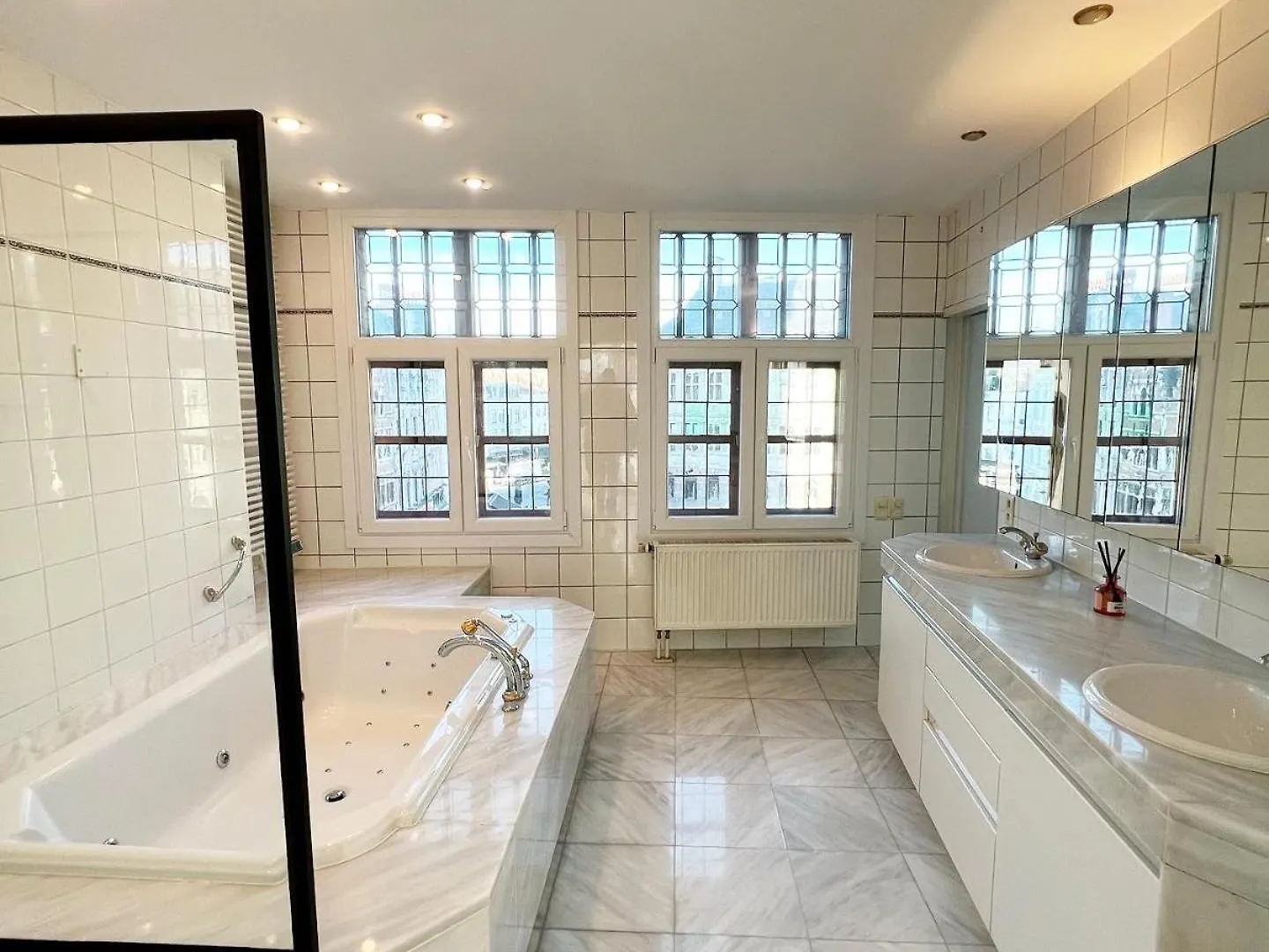 Apartment Le Faubourg Suites Antwerp