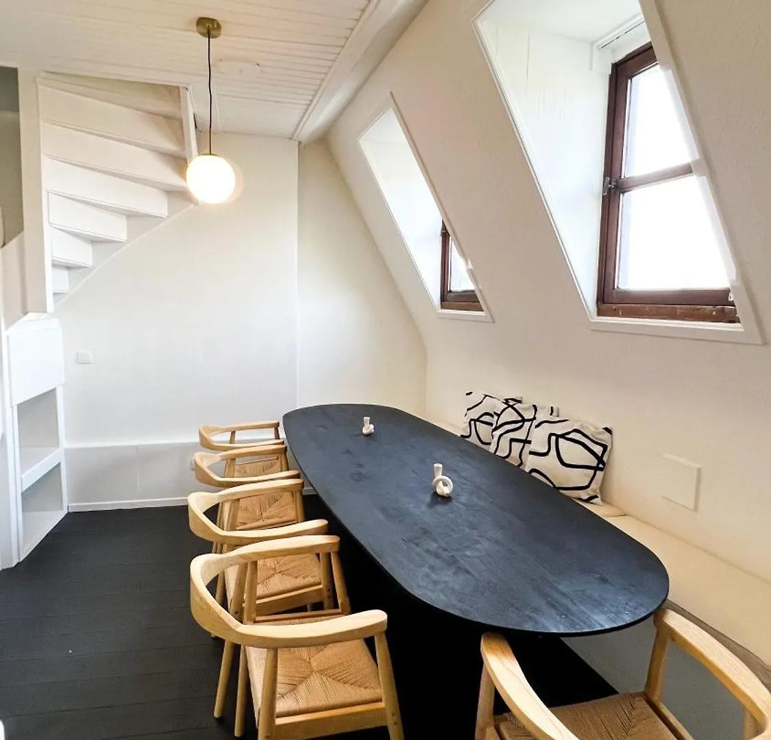 Le Faubourg Suites Antwerp 0*,