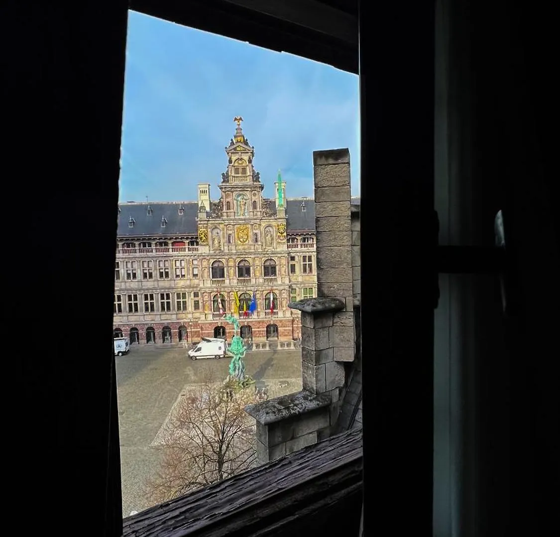 Le Faubourg Suites Antwerp 0*,